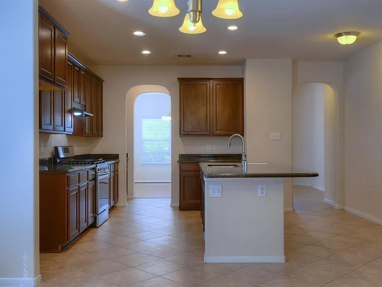 4711 Bellows View Dr — Photo 9