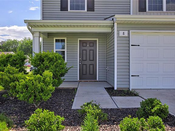 4th image of 8 Hazelburn Ct