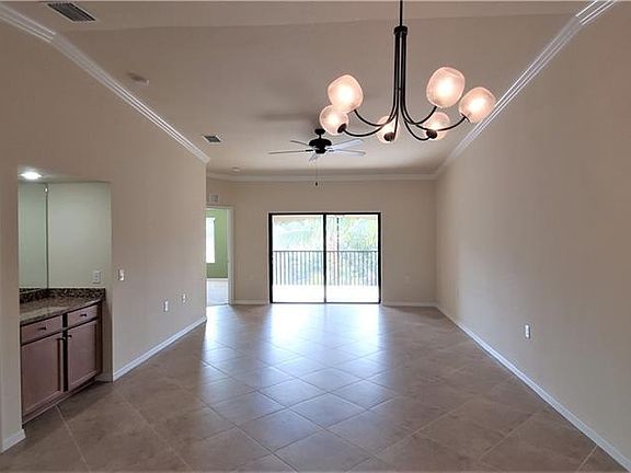 5th image of 9832 Venezia Cir Unit 1021