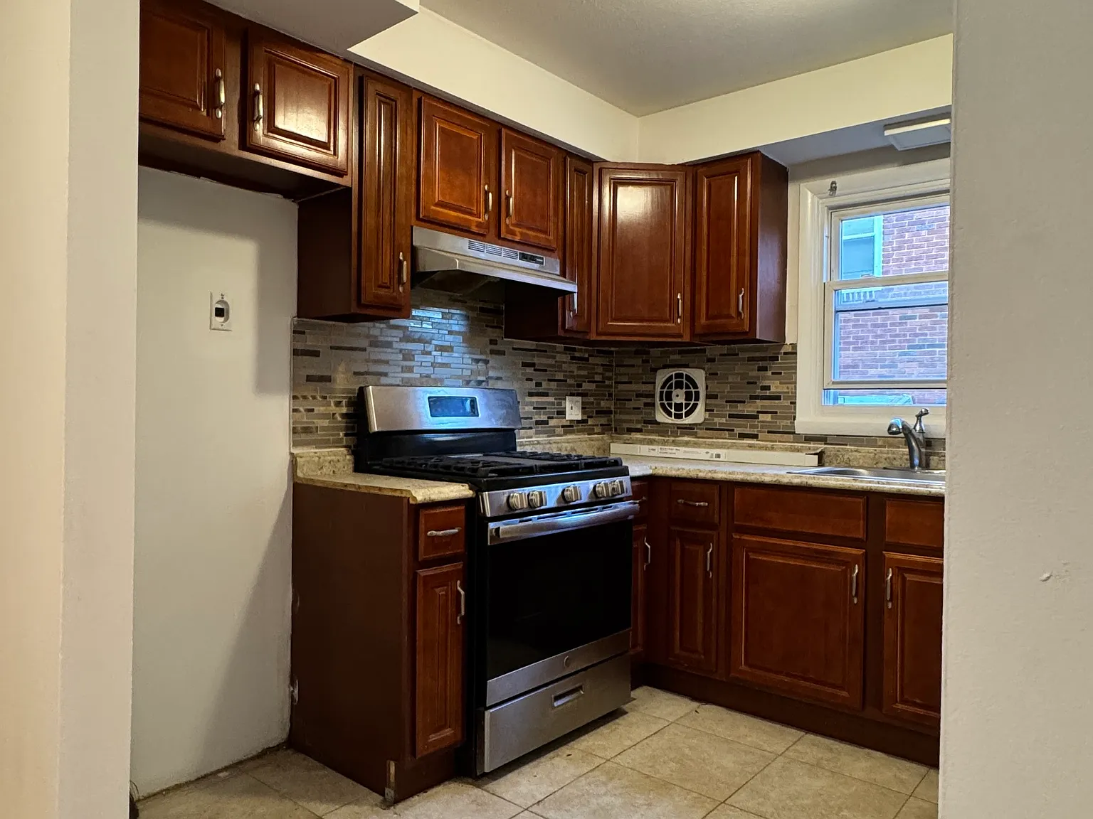 2 bed, $2,250 — Photo 3