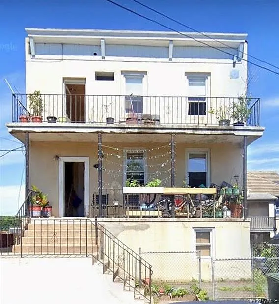 36 Martin Pl #2