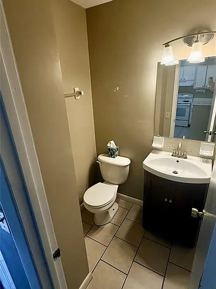 4411 SW 34th St #503 — Photo 6