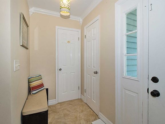 3rd image of 1101 Greystone Ln