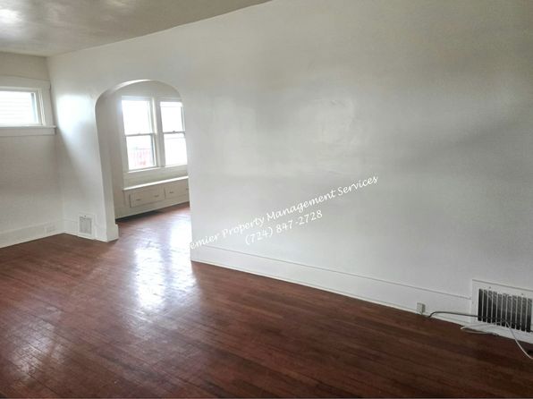 519 Wengler Ave, Sharon, PA 16146