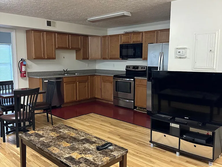 26 N 5th St #5 — Photo 10