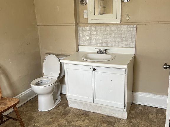 5th image of 193 S Terrace Ave #191