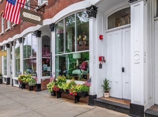 21 Central St, Woodstock, VT 05091