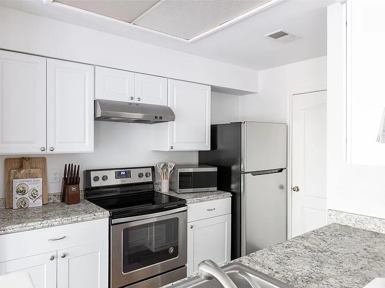 6000 Shepherd Mountain Cv #1102 — Photo 7