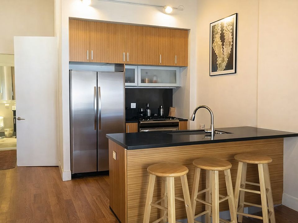 1st image of 161 Meserole St APT 1F