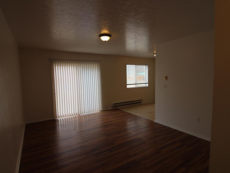 385 Golden St Blackfoot, ID, 83221 Apartments for Rent Zillow