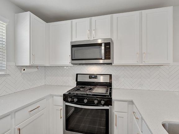 5th image of 8004 Catbird Ln