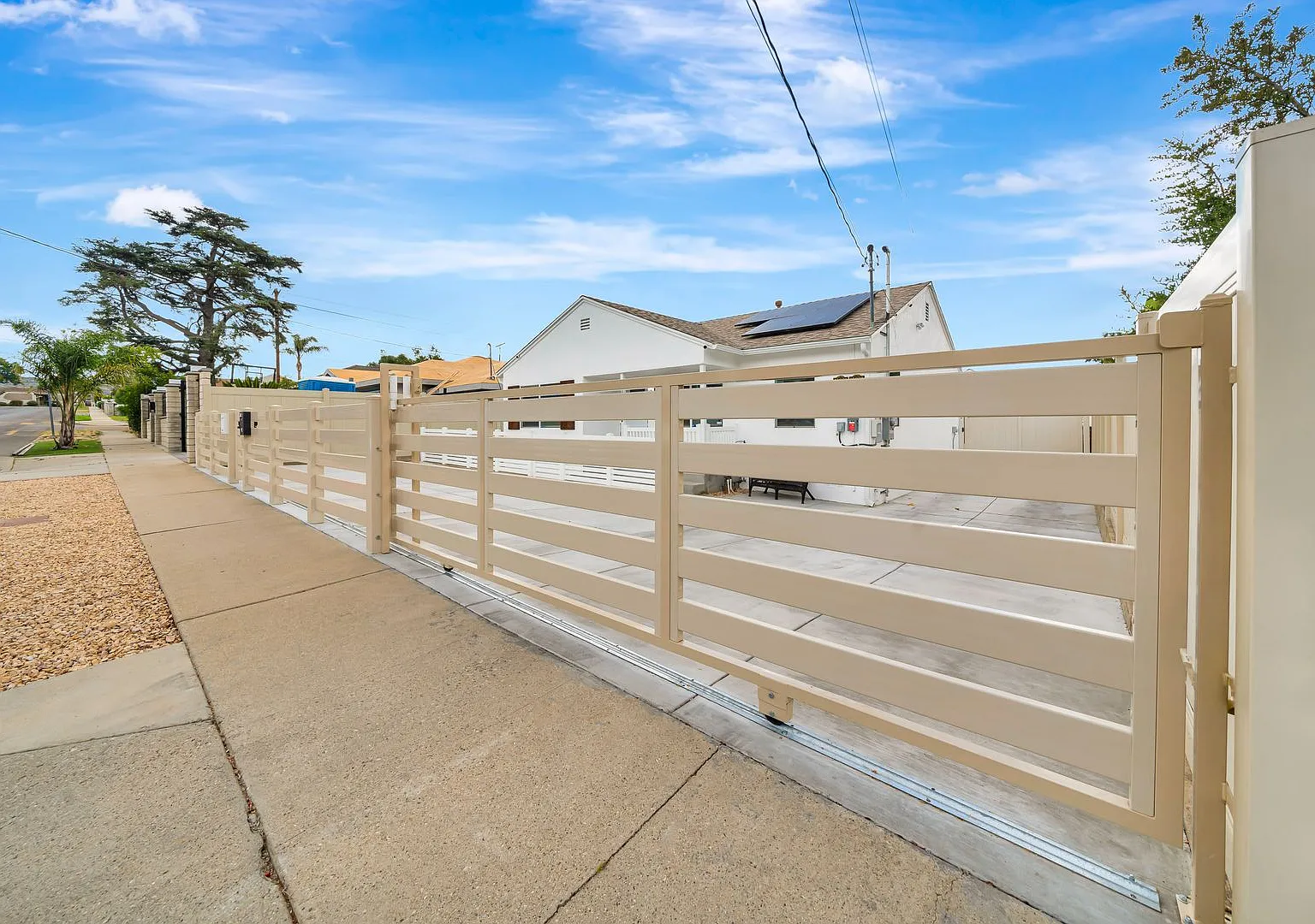 Stunning Updated 3 Bed | 2 Bath Home in Sundland — Photo 3
