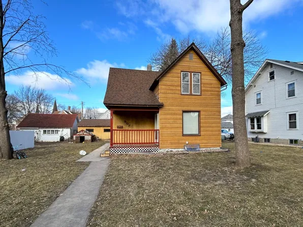307 N 7th St, Montevideo, MN 56265