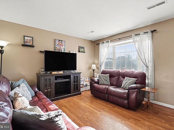 5th image of 2941 Milky Way