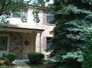 35676 Castlewood Ct, Westland, MI 48185