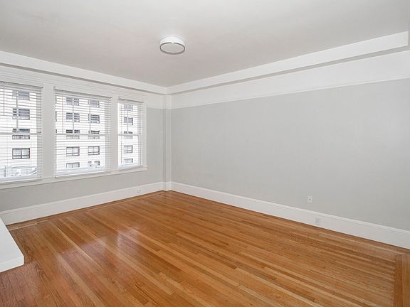 2nd image of 828 Jones St #4