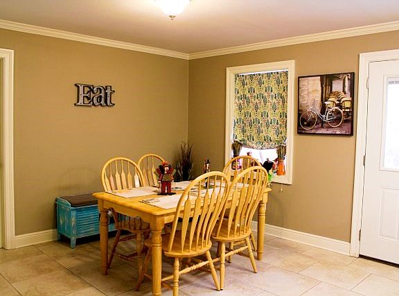 5th image of 318 Hillside Cir