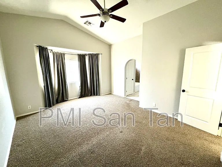 2530 E Jasper Dr — Photo 16