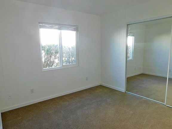 5th image of 18 Richards Dr #18