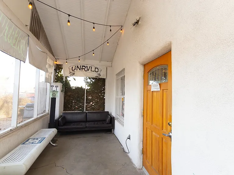 114 Vassar Dr SE — Photo 3