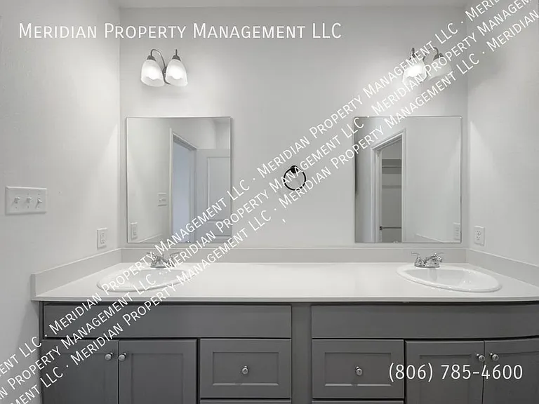 5543 Itasca St #B — Photo 23