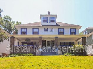 3238 Oak Rd, Cleveland Heights, OH 44118