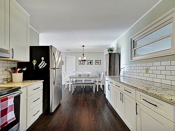 4th image of 8217 Aspen Dr