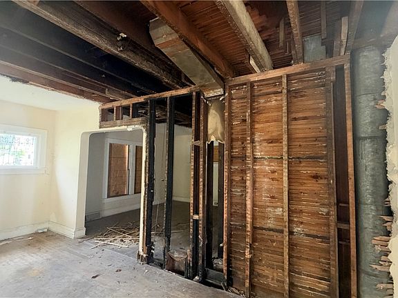 5th image of 3326 Berkshire Rd