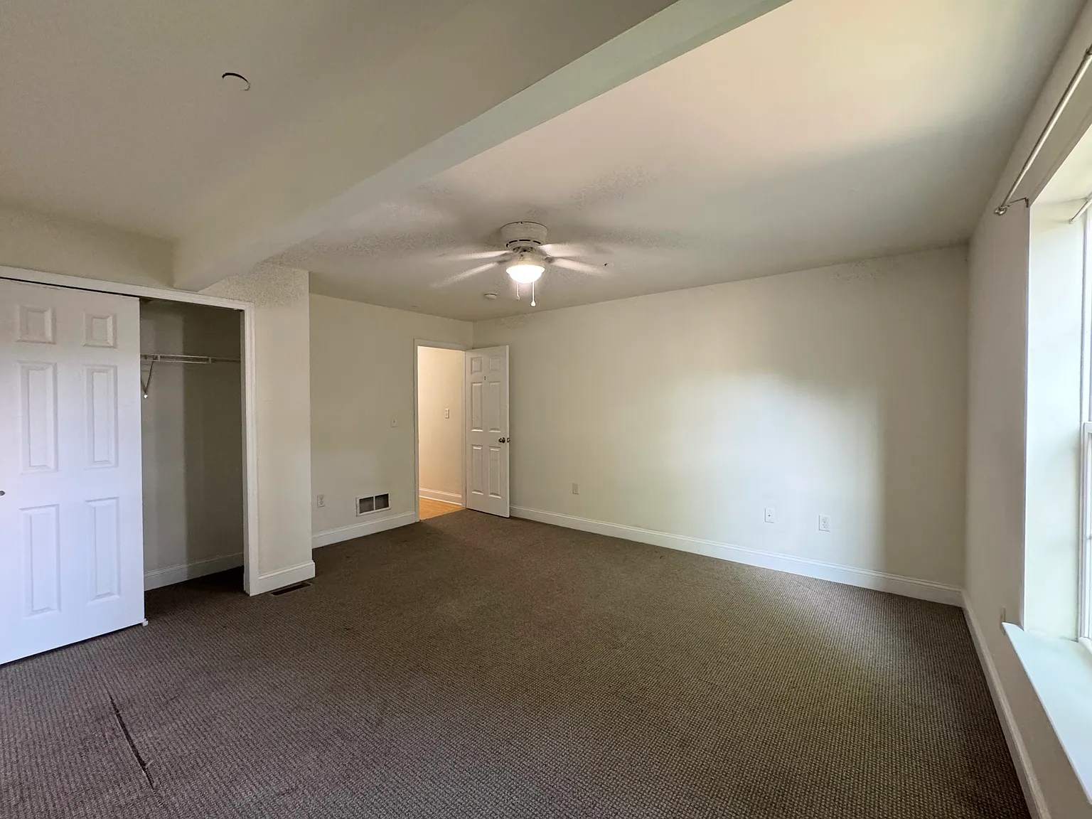 4 bed, 1200 sqft, $1,775 — Photo 4