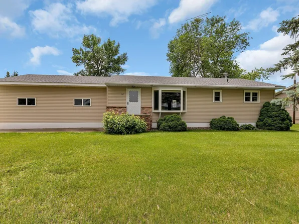 347 2nd St NE, Richmond, MN 56368