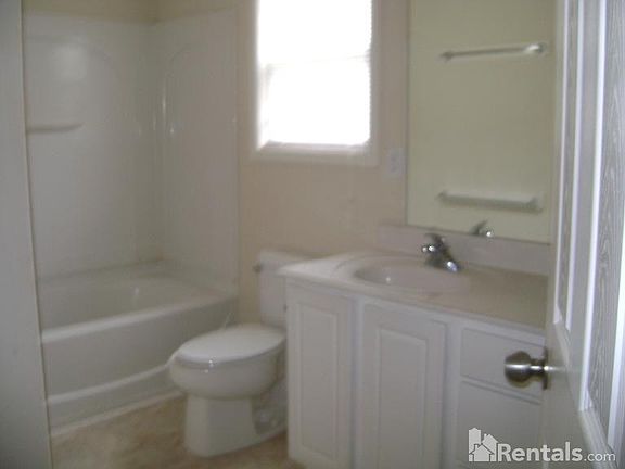 5th image of 4407 Overbecks Ln