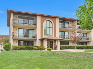 7448 Ponderosa Ct, Orland Park, IL 60462