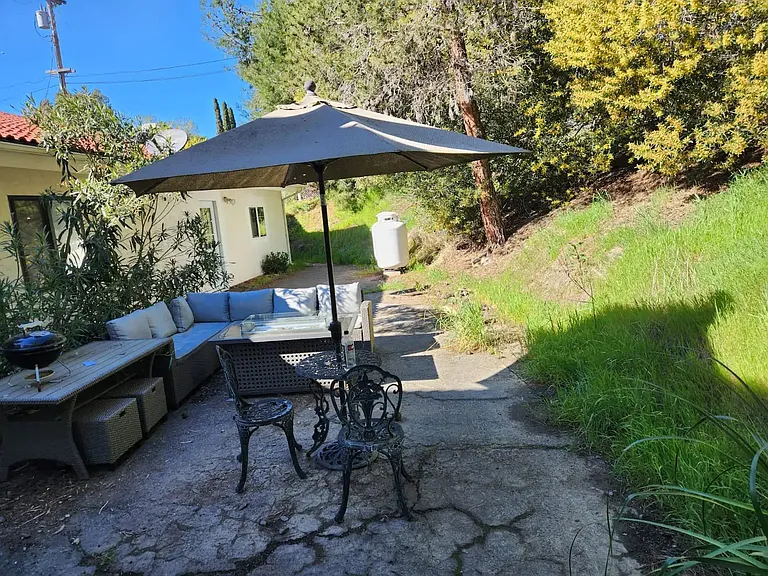 3058 Hill Valley Dr — Photo 16