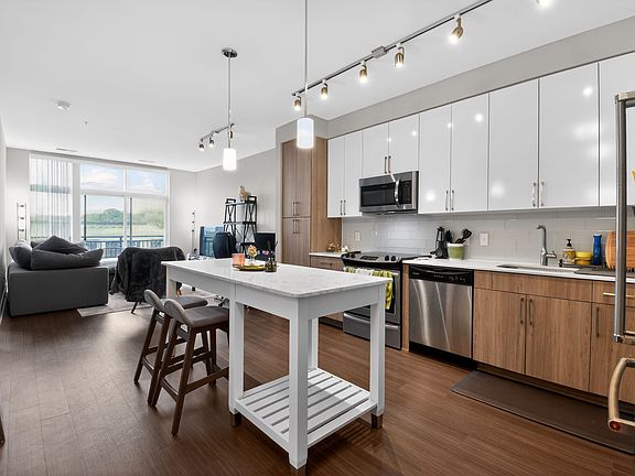 4th image of 145 Riverhaven Dr Unit 549