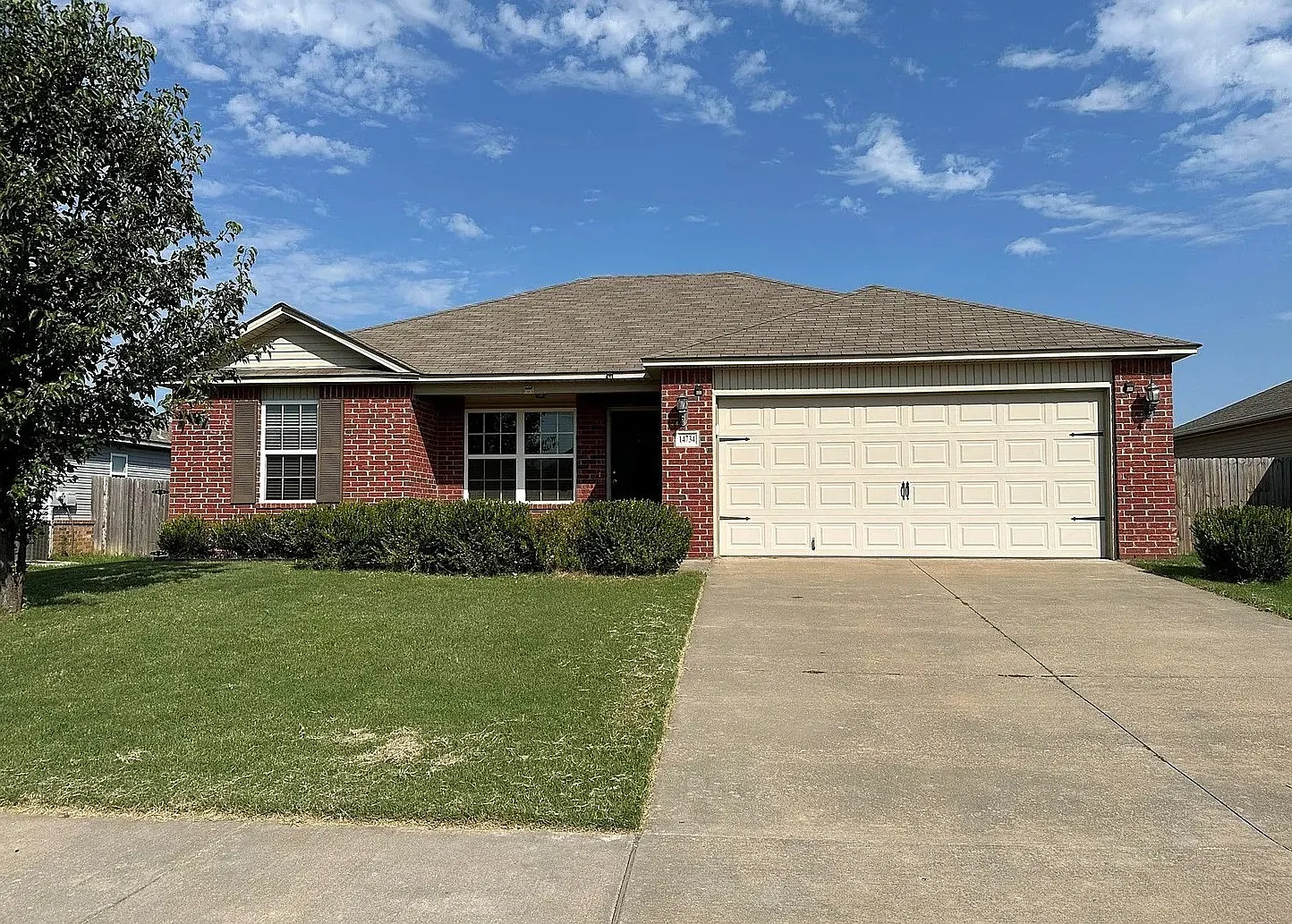 3 bed, 2.0 bath, 1170 sqft, $1,595 — Photo 1