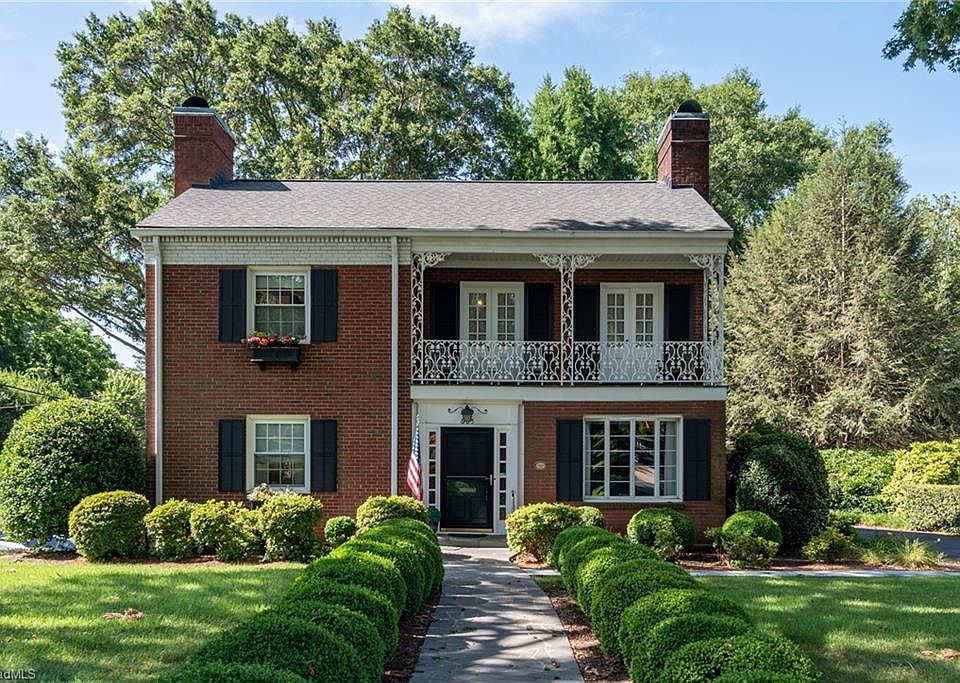 605 2nd Ave NW, Hickory, NC 28601 | Zillow