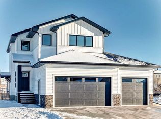 27 W Williams Ave, Olds, AB T4H0E6