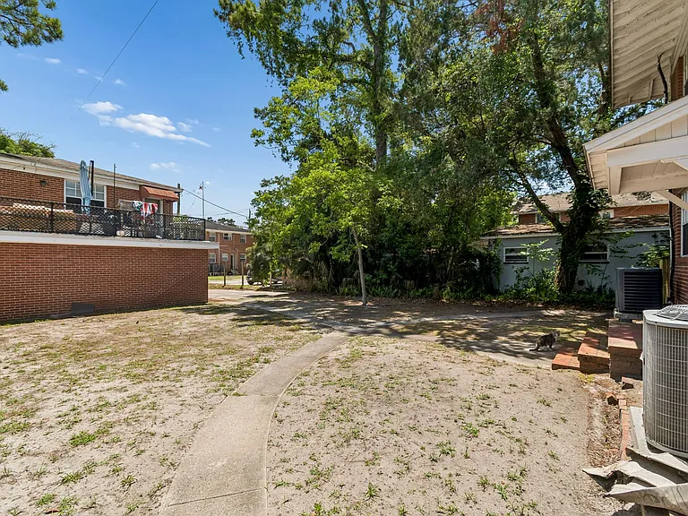 1731 Flagler Ave — Photo 18