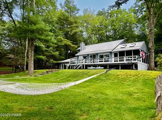 107 Indian Dr, Greentown, PA 18426
