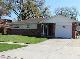 85 Forest Ln, Elk Grove Village, IL 60007
