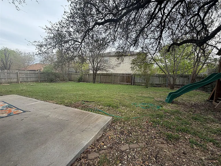 17844 Park Valley Dr — Photo 36