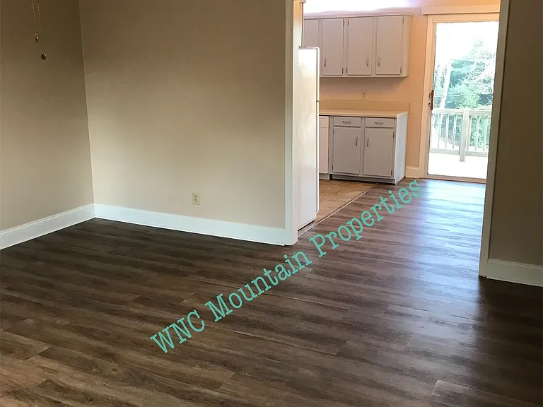 101 Chariton Ave — Photo 9