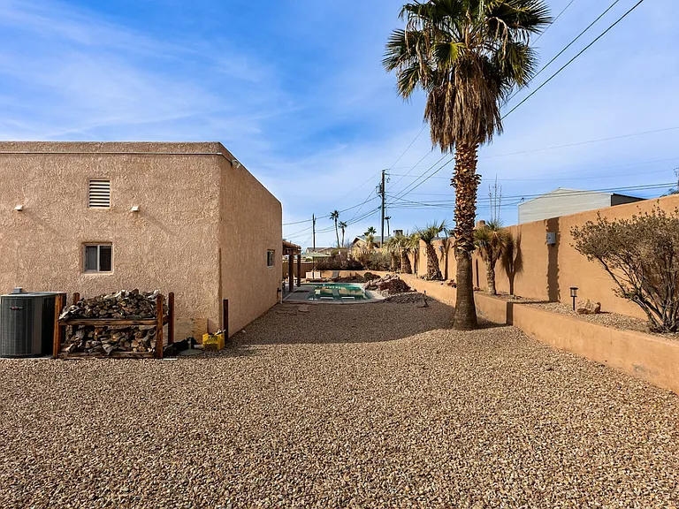 3921 Aloha Ln — Photo 4