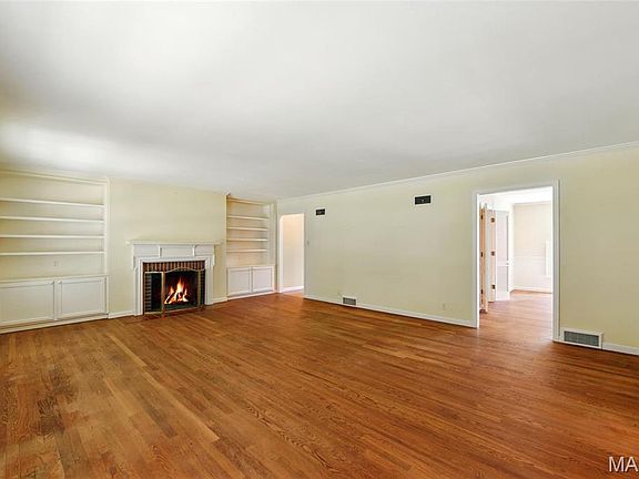 5th image of 750 Laurel Oak Dr