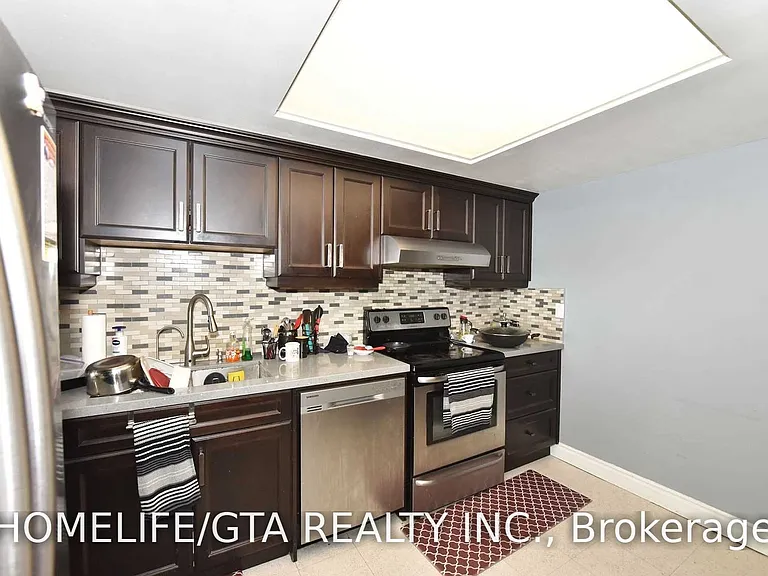 2460 Eglinton Ave E #1710 — Photo 14