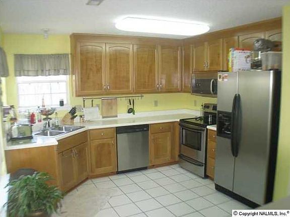 4th image of 211 Brushcreek Dr SW