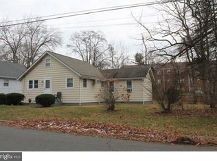 15 Hillman Ave, Ewing, NJ 08638
