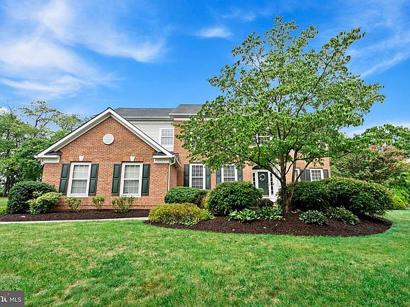 3rd image of 1555 Cartpath Ct