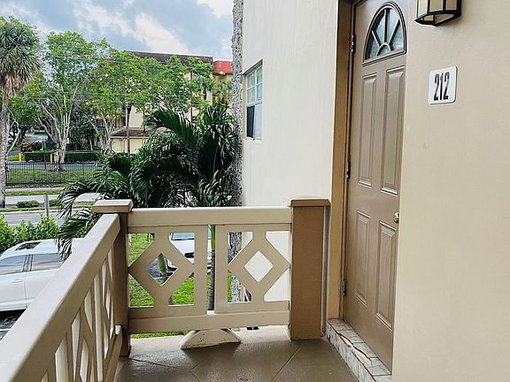 2nd image of 5051 W Oakland Park Boulevard W Unit E212