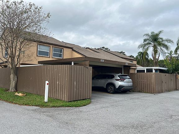 4th image of 1805 Clearbrooke Dr
